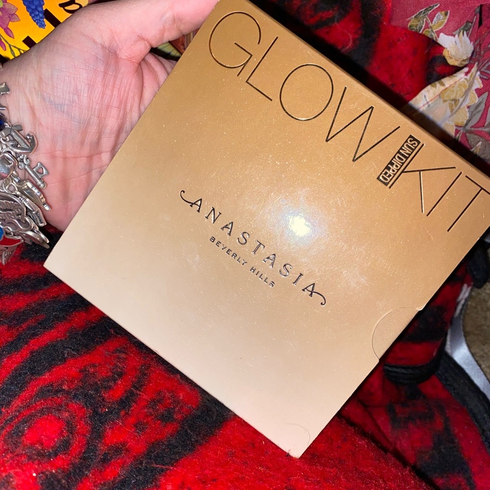 Sun dipped Anastasia highlighter